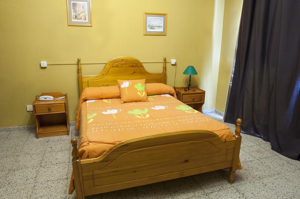 La Casona Del Pinar Albergue San Rafael Zimmer foto